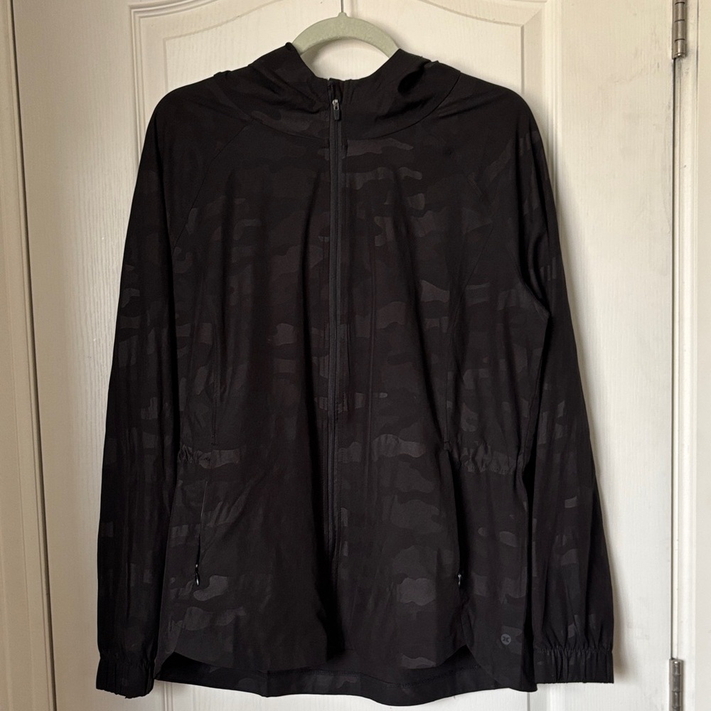 90 Degree By Reflex Black Hooded Zip Jacket with Subtle Camouflage